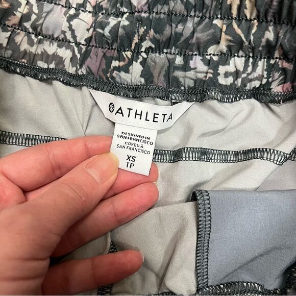 Athleta Womens Crossroads Printed Athletic Shorts Drawstring XSmall - Picture 5 of 8